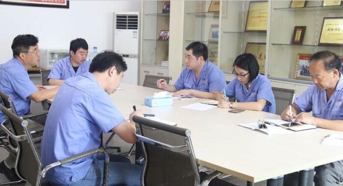 雙重預(yù)防體系周調(diào)度會(huì)在山東華業(yè)總部行政會(huì)議室召開(kāi)